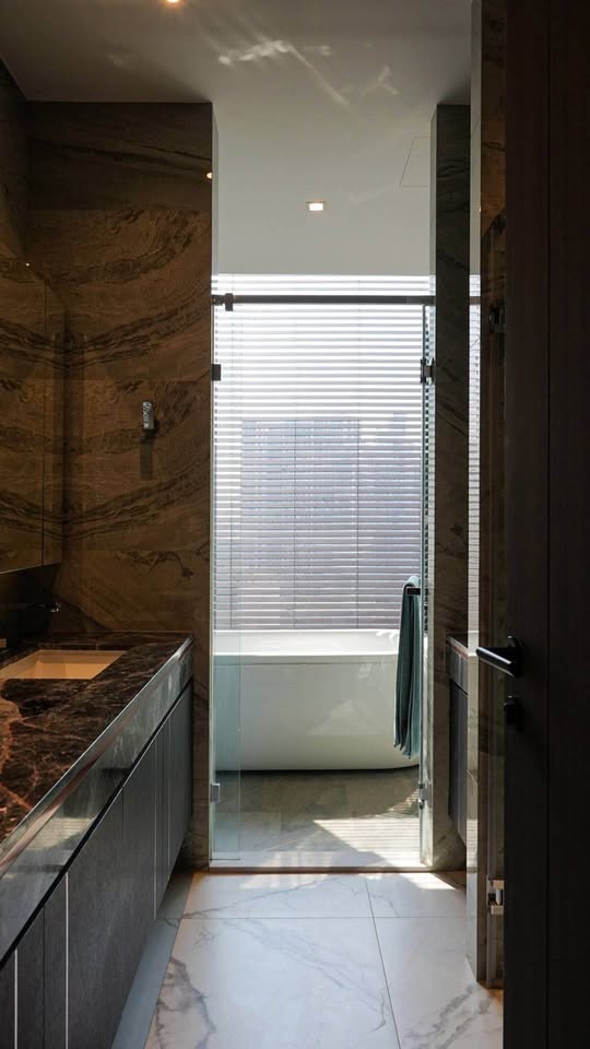 Laviq Sukhumvit 57, 3 bed condo in Sukhumvit, Bangkok — photo 16