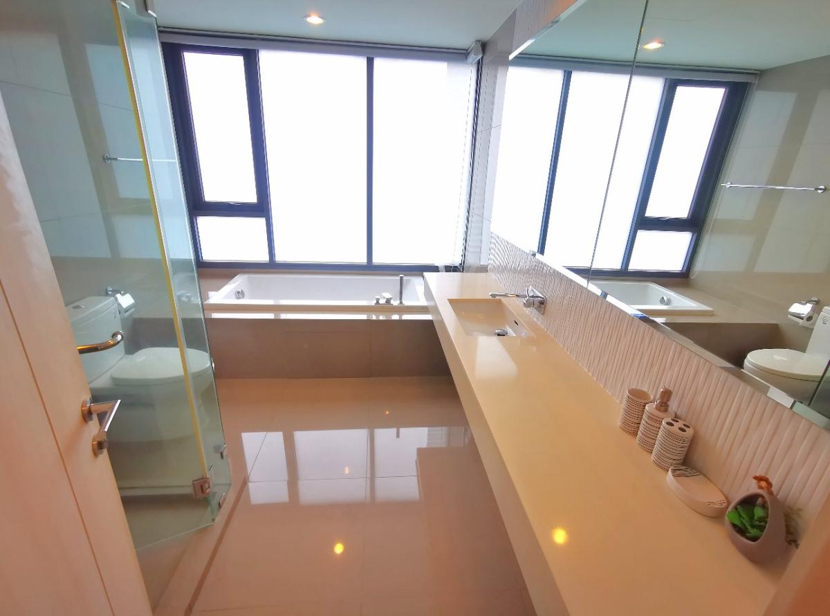 Rhythm Sukhumvit 42, 2 bed condo in Sukhumvit, Bangkok — photo 9