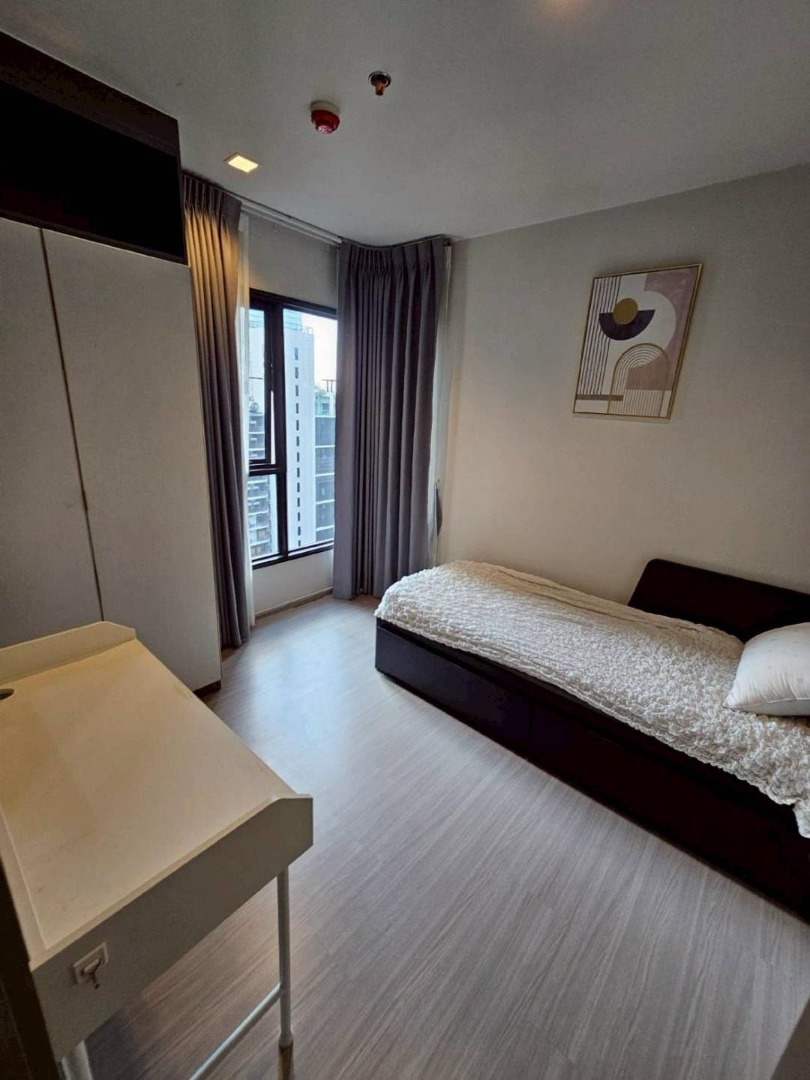 Life Asoke - Rama 9, 2 bed condo in Rama 9, Bangkok — photo 9
