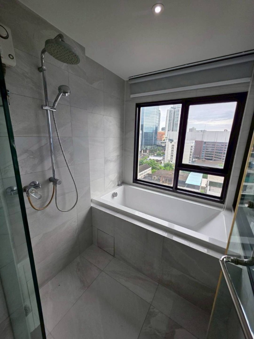 Rhythm Ekkamai, 2 bed condo in Sukhumvit, Bangkok — photo 16