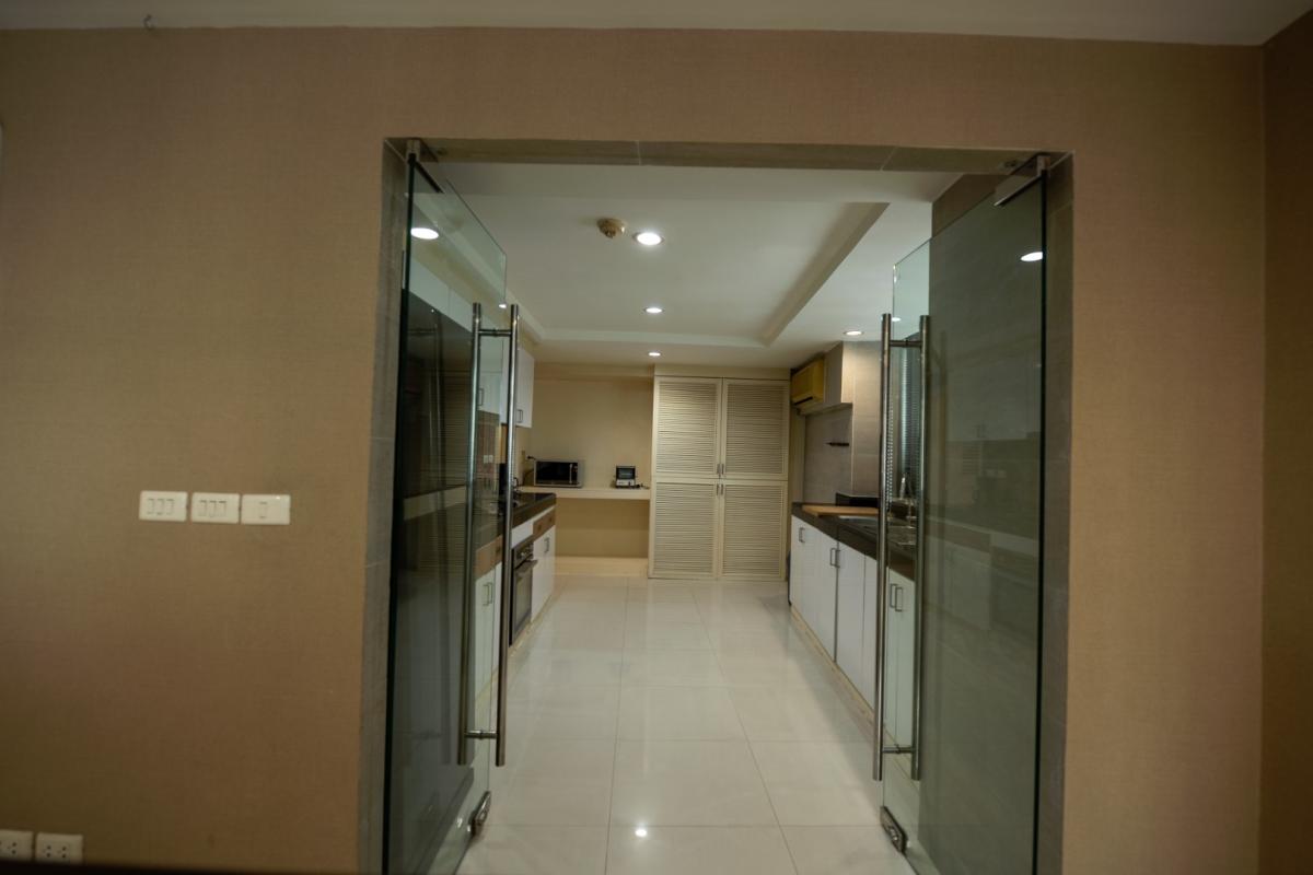 The President Park Sukhumvit 24, 3 bed condo in Sukhumvit, Bangkok — photo 8
