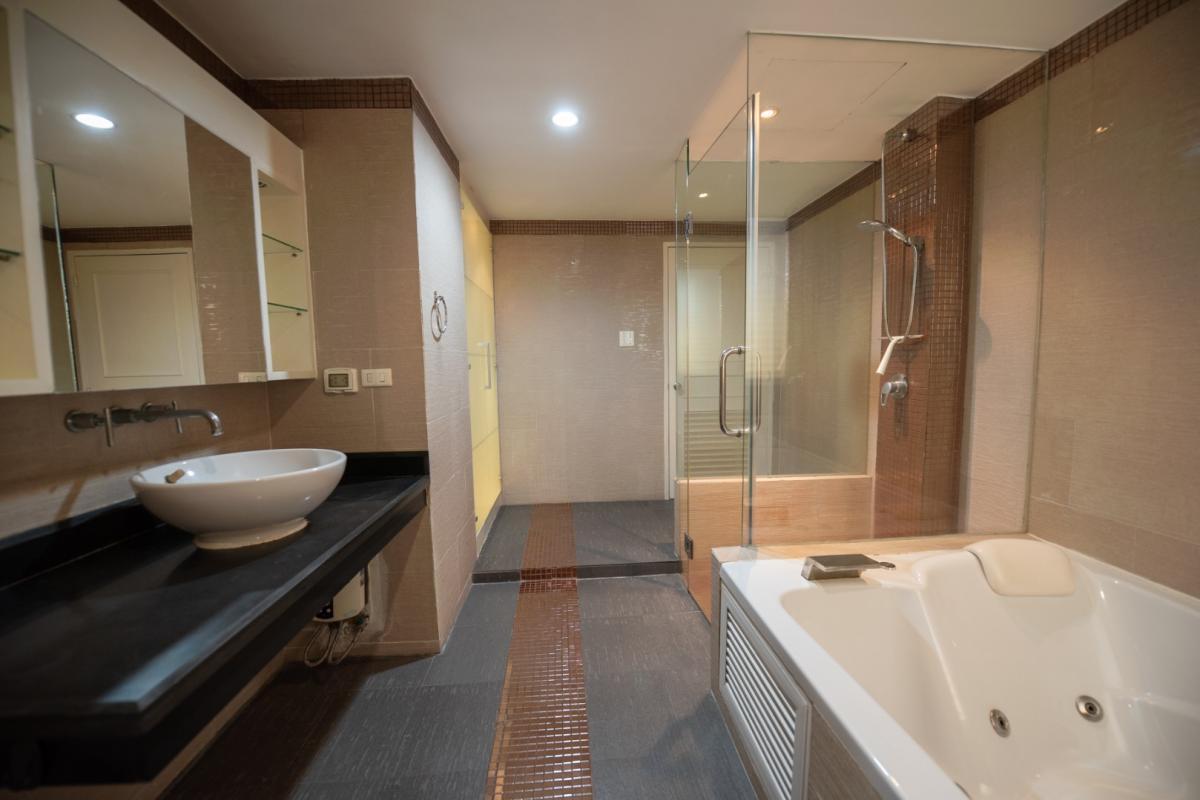 The President Park Sukhumvit 24, 3 bed condo in Sukhumvit, Bangkok — photo 9