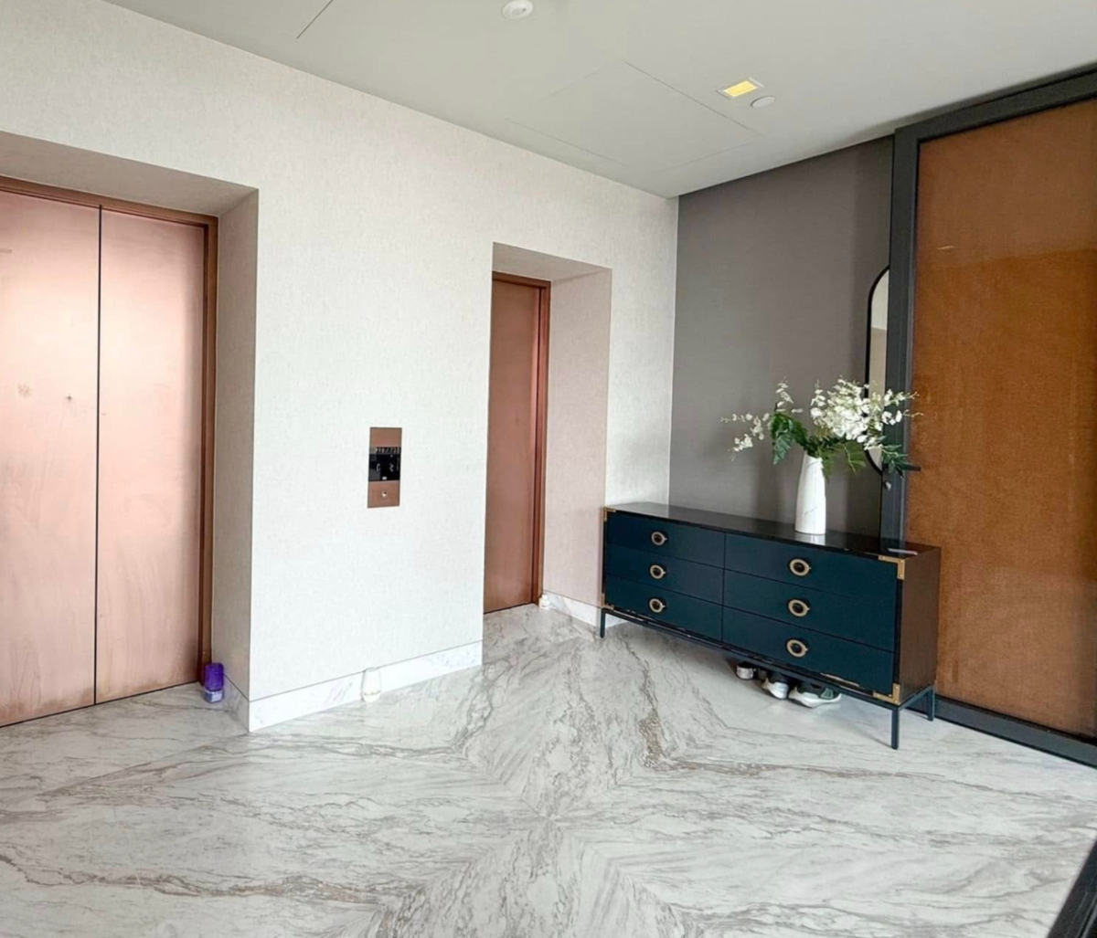 The Monument Thonglor, 2 bed condo in Sukhumvit, Bangkok — photo 11