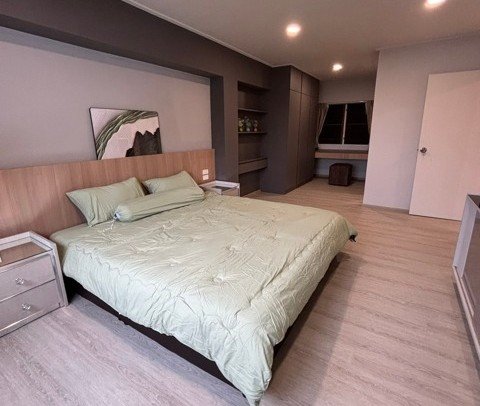 Thonglor Tower — photo 13