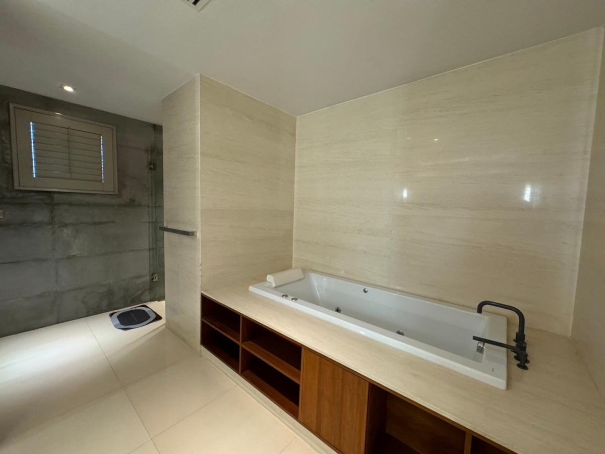The Crest Ruamrudee, 3 bed condo in Wireless, Bangkok — photo 13