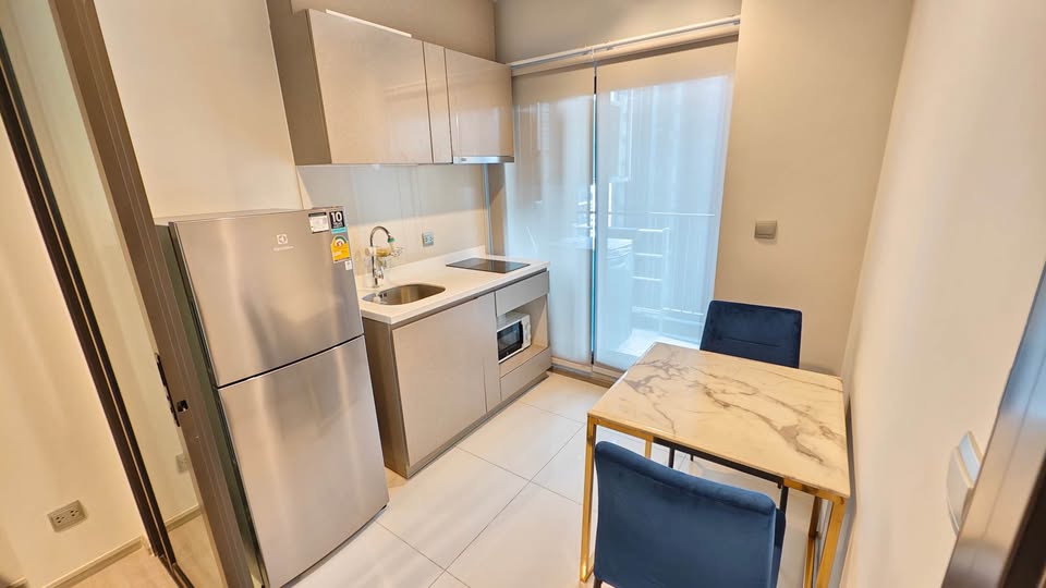 Life Asoke - Rama 9, 1 bed condo in Rama 9, Bangkok — photo 2