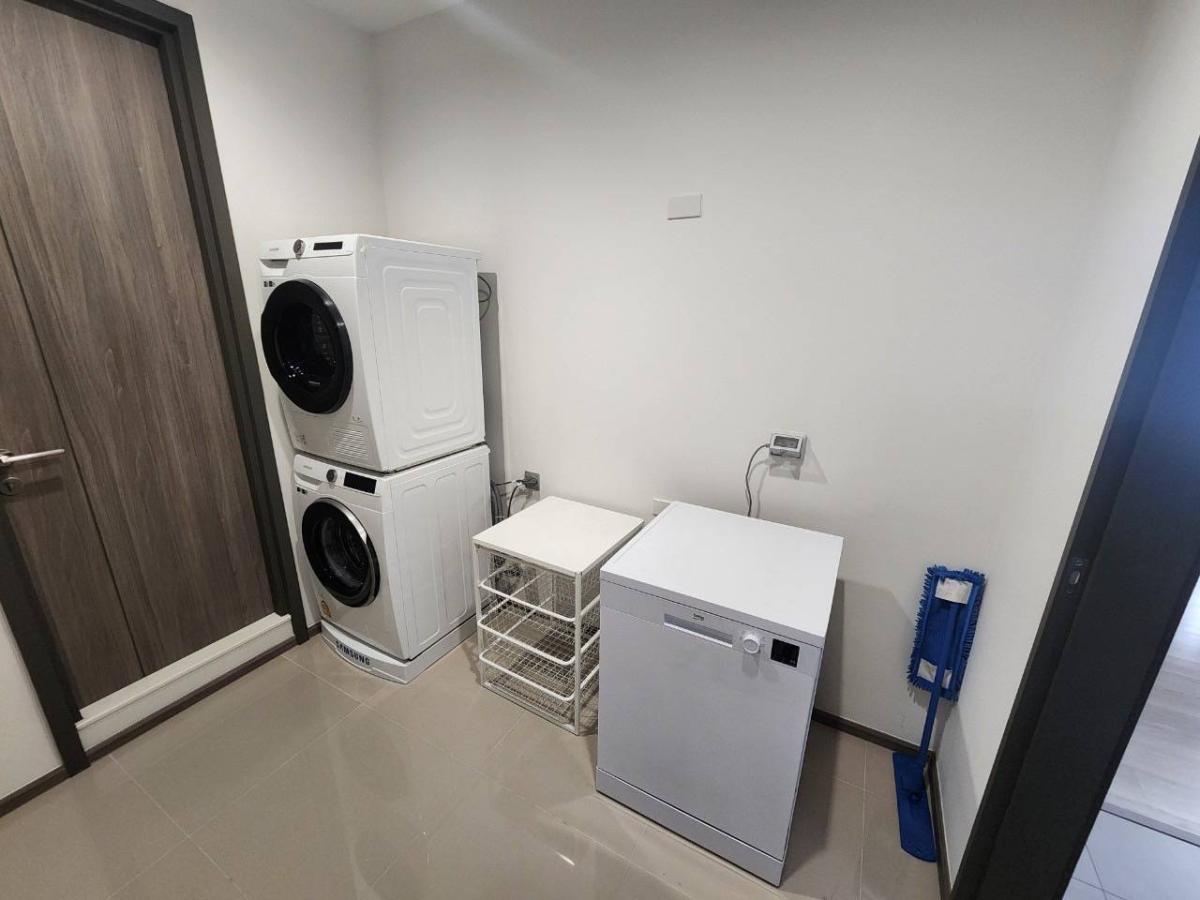 Rhythm Charoenkrung Pavilion, 2 bed condo in Sathon, Bangkok — photo 11