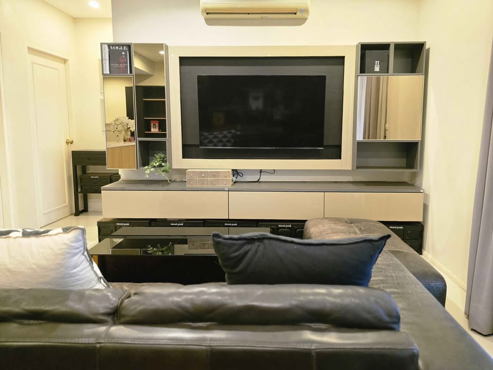 Villa Asoke, 2 bed condo in Rama 9, Bangkok — photo 2