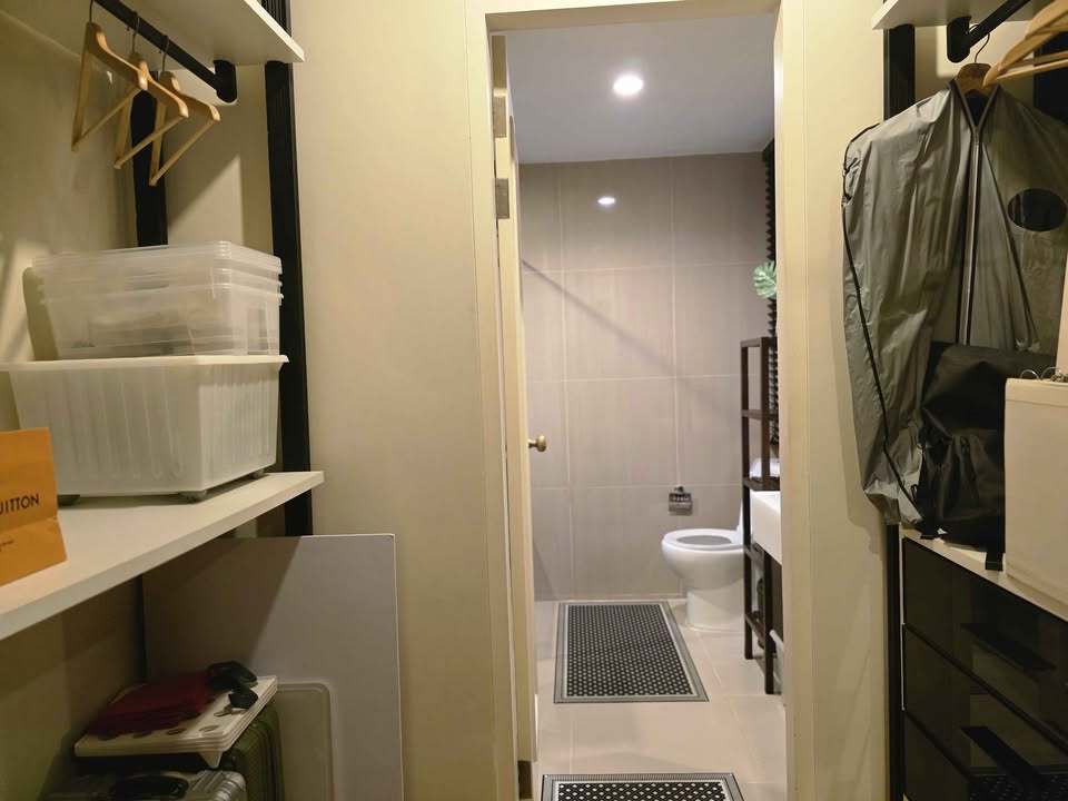 Villa Asoke, 2 bed condo in Rama 9, Bangkok — photo 17