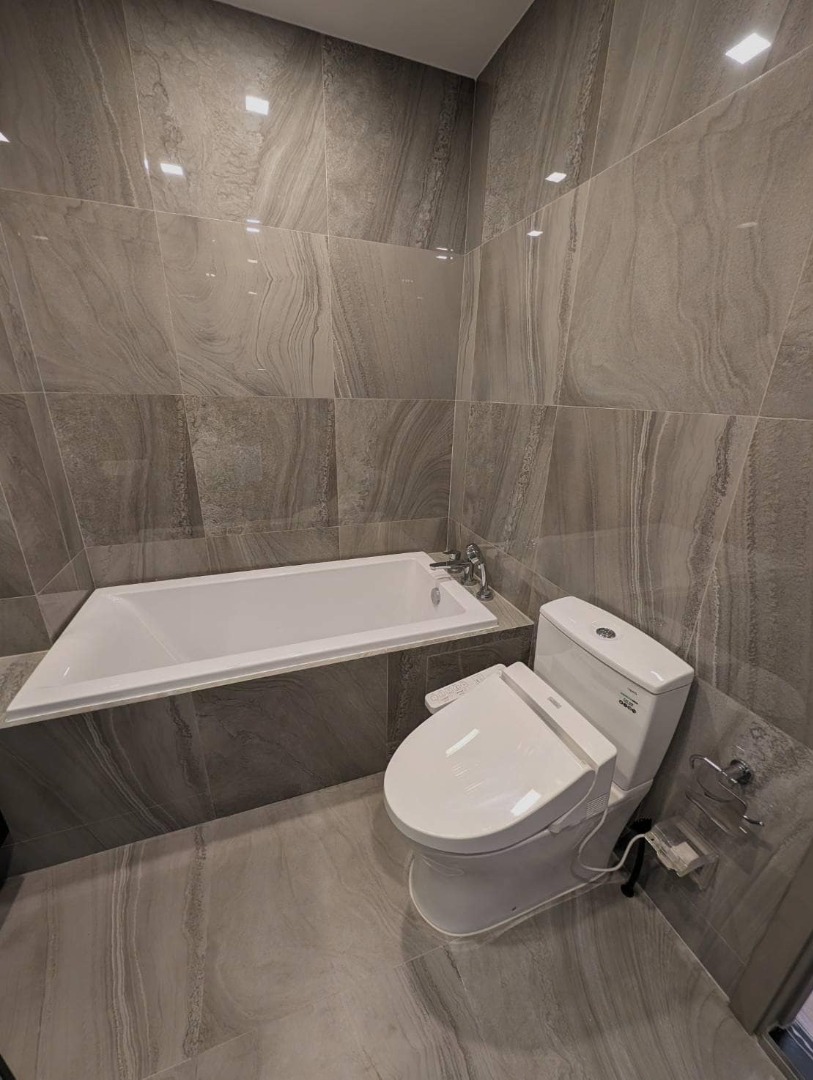 Q Prasarnmit, 1 bed condo in Sukhumvit, Bangkok — photo 9
