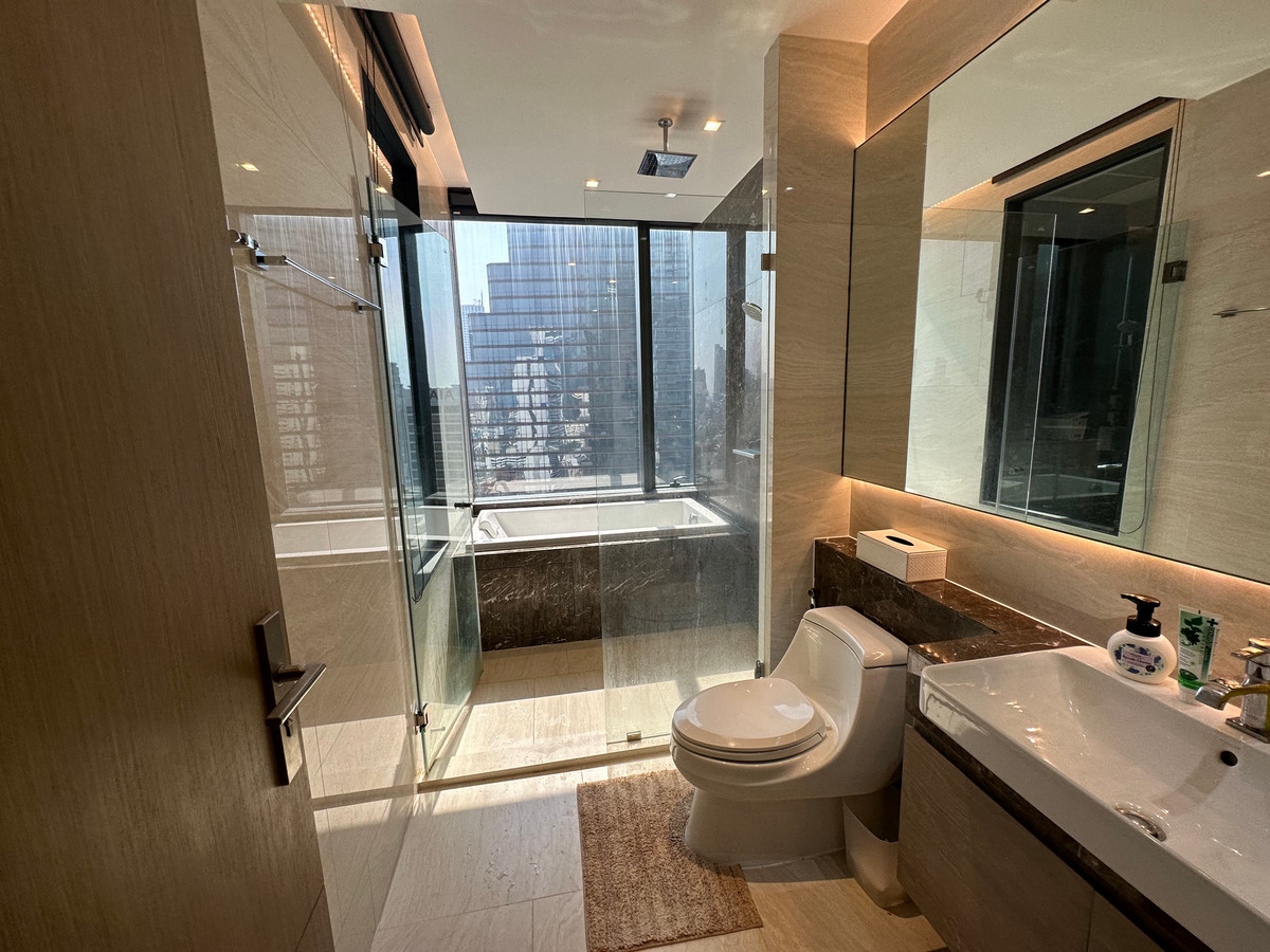 Ashton Silom, 2 bed condo in Silom, Bangkok — photo 8