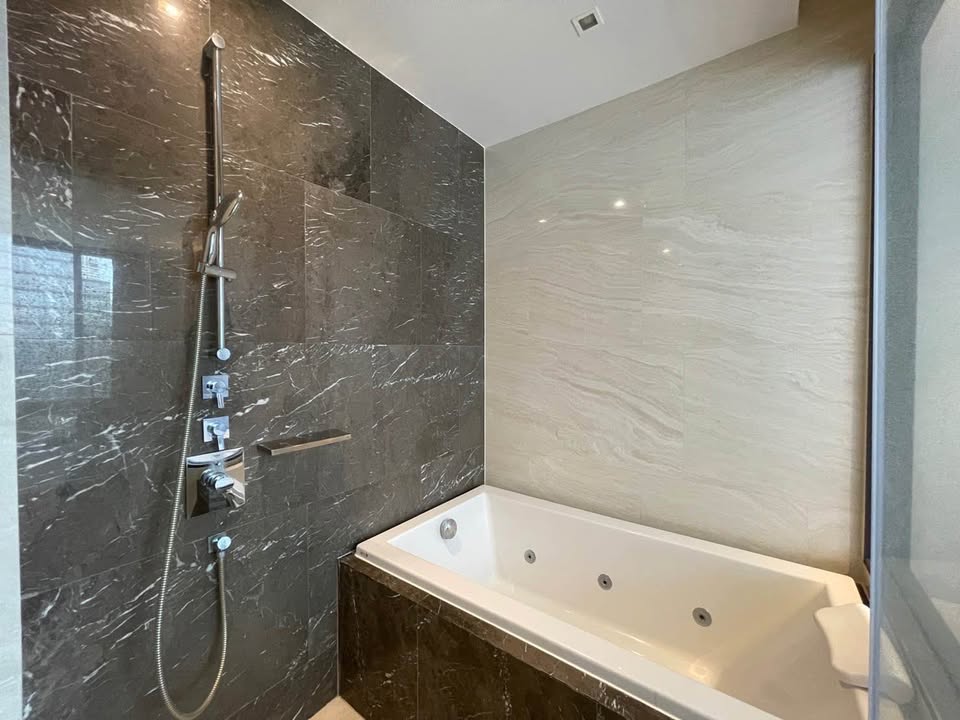 Ashton Silom, 2 bed condo in Silom, Bangkok — photo 10