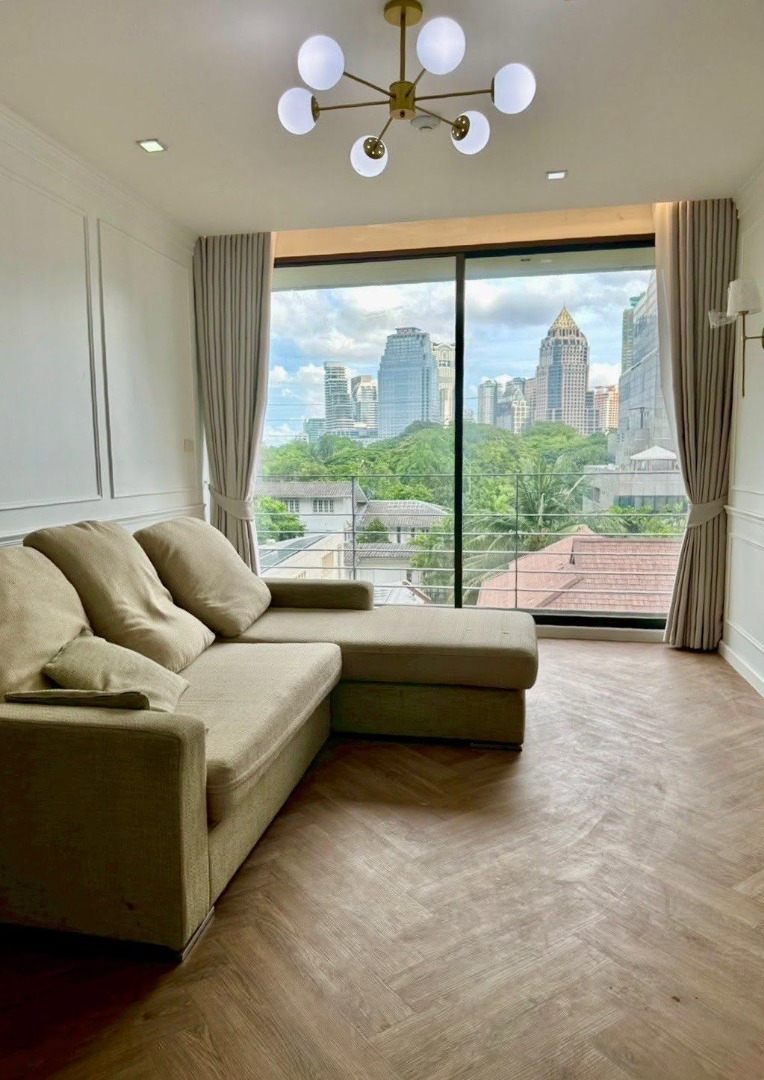 Noble Ambience Sarasin