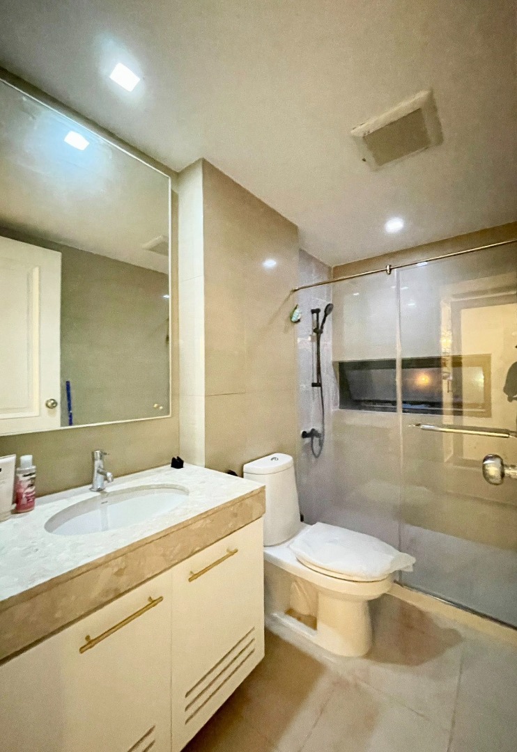 Noble Ambience Sarasin, 1 bed condo in Wireless, Bangkok — photo 12