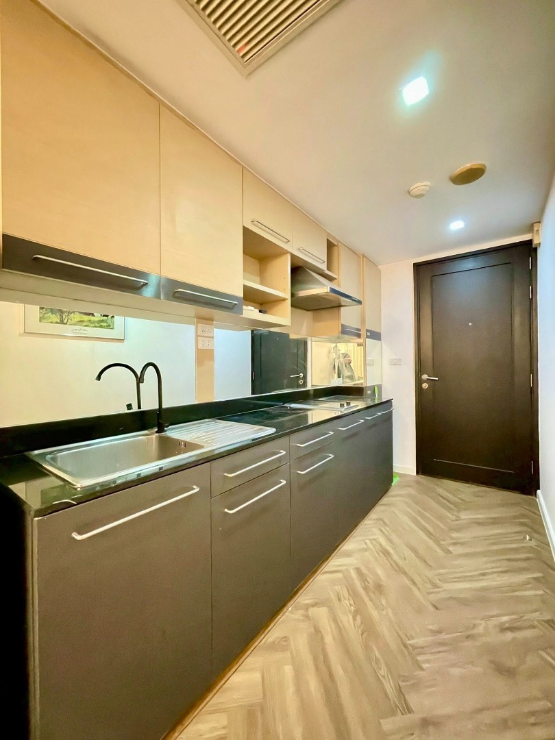 Noble Ambience Sarasin, 1 bed condo in Wireless, Bangkok — photo 11