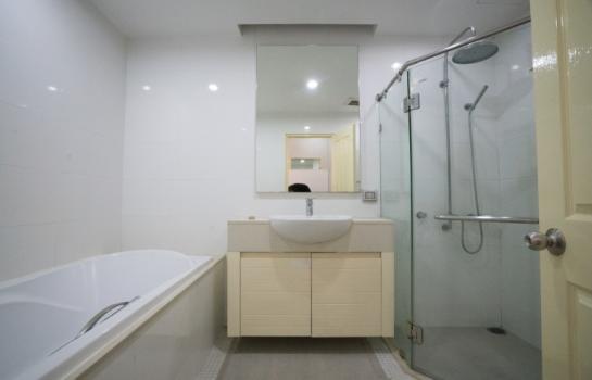 Siri Residence Sukhumvit 24, 2 bed condo in Sukhumvit, Bangkok — photo 8