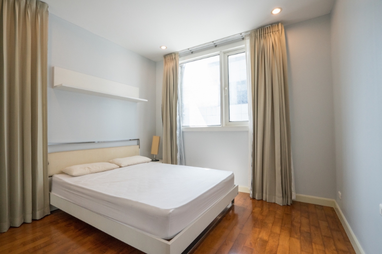 Siri Residence Sukhumvit 24, 2 bed condo in Sukhumvit, Bangkok — photo 7