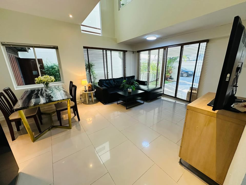 FOR RENT SINGLE HOUSE Sukhumvit 31, 5 bed house in Sukhumvit, Bangkok — photo 3