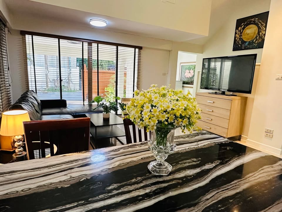 FOR RENT SINGLE HOUSE Sukhumvit 31, 5 bed house in Sukhumvit, Bangkok — photo 4