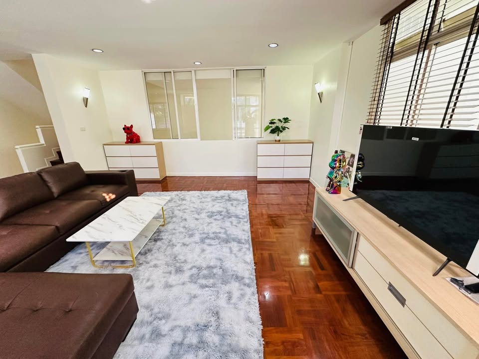 FOR RENT SINGLE HOUSE Sukhumvit 31, 5 bed house in Sukhumvit, Bangkok — photo 5