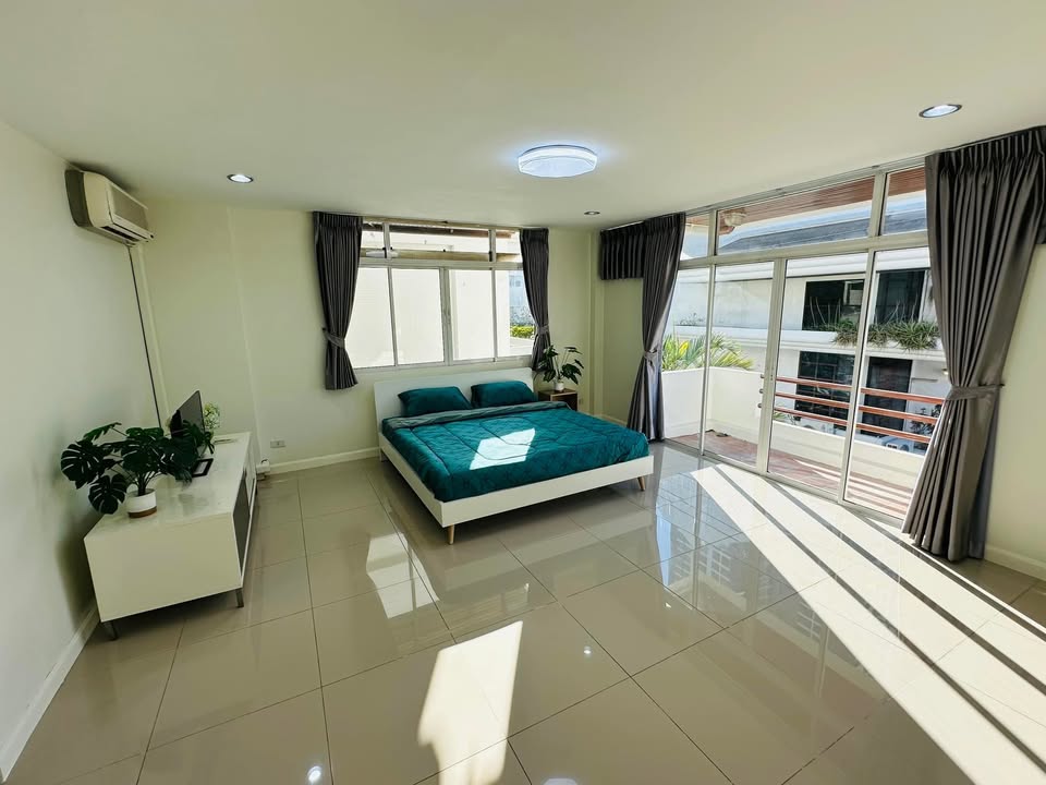 FOR RENT SINGLE HOUSE Sukhumvit 31, 5 bed house in Sukhumvit, Bangkok — photo 7