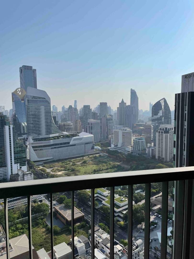 Life One Wireless, 2 bed condo in Wireless, Bangkok — photo 10