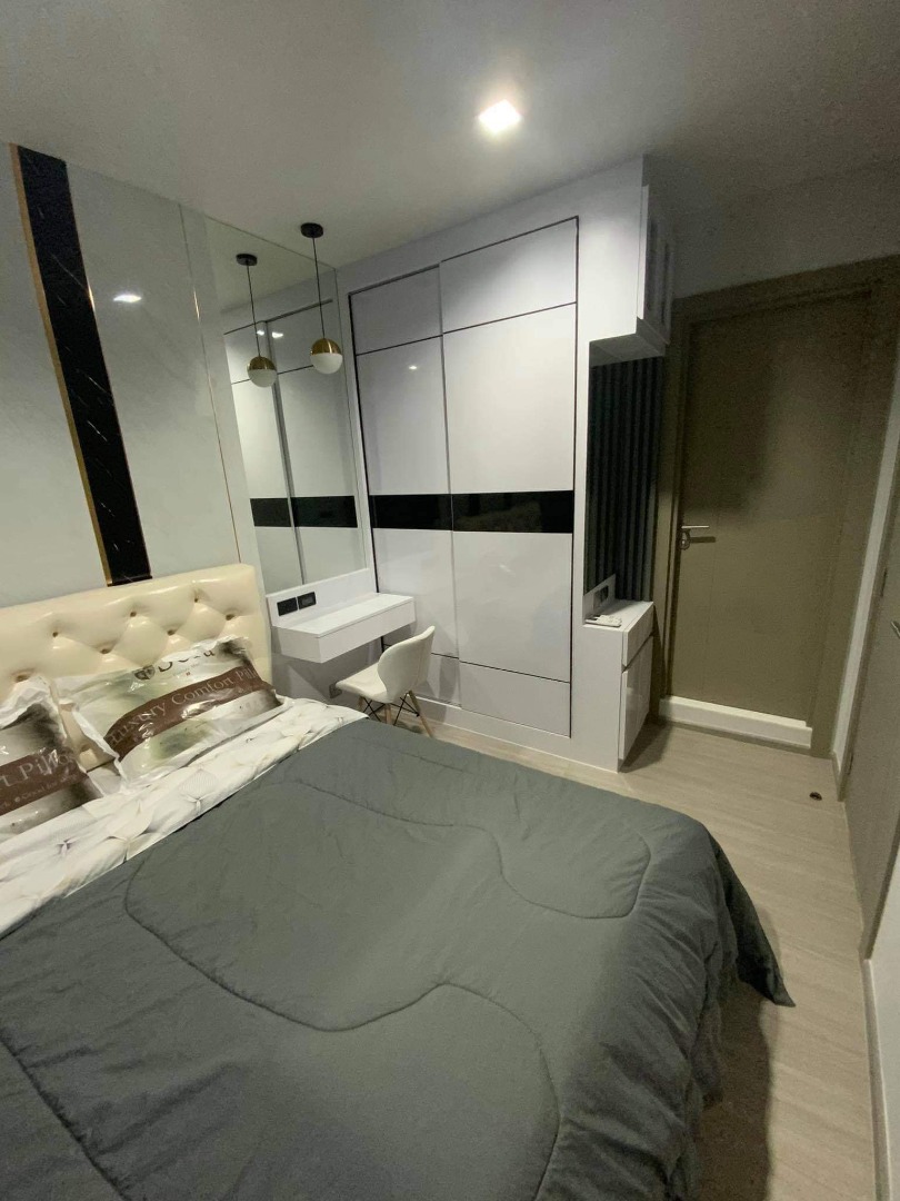 Life Asoke - Rama 9, 2 bed condo in Rama 9, Bangkok — photo 2