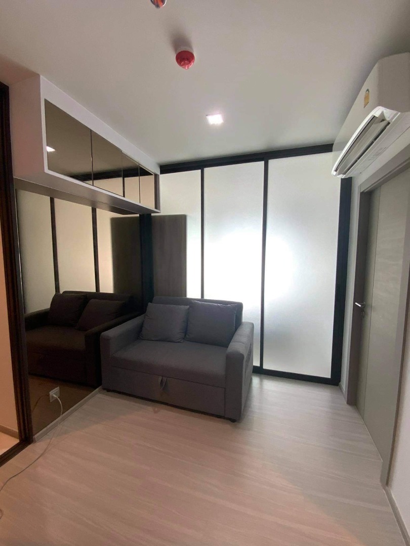 Life Asoke - Rama 9, 2 bed condo in Rama 9, Bangkok — photo 4