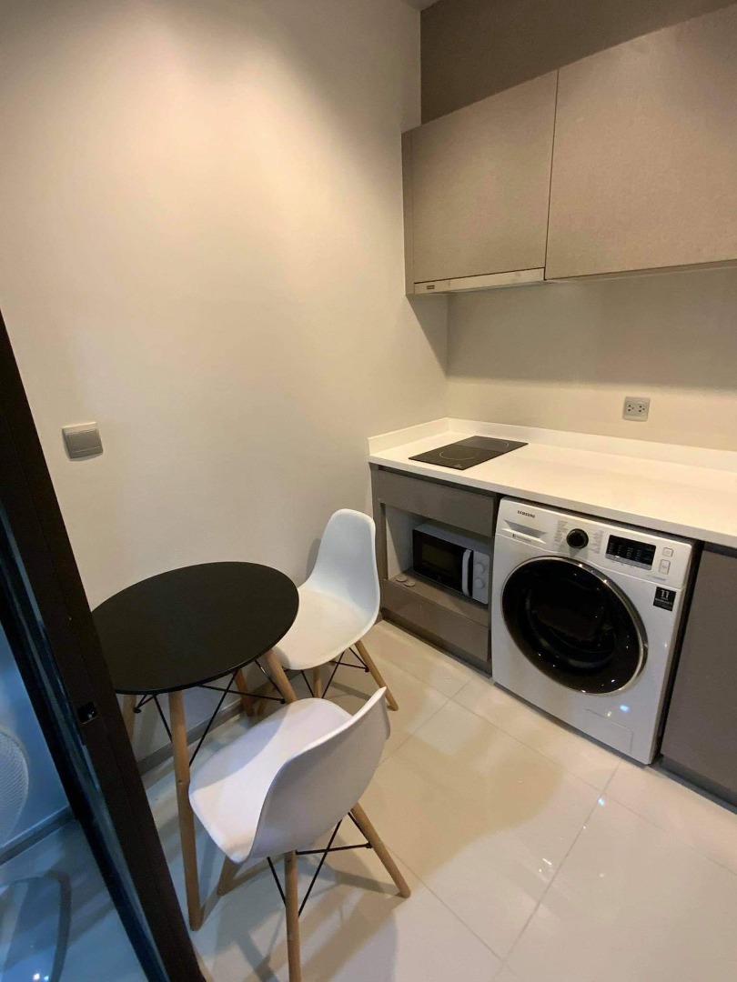 Life Asoke - Rama 9, 2 bed condo in Rama 9, Bangkok — photo 10