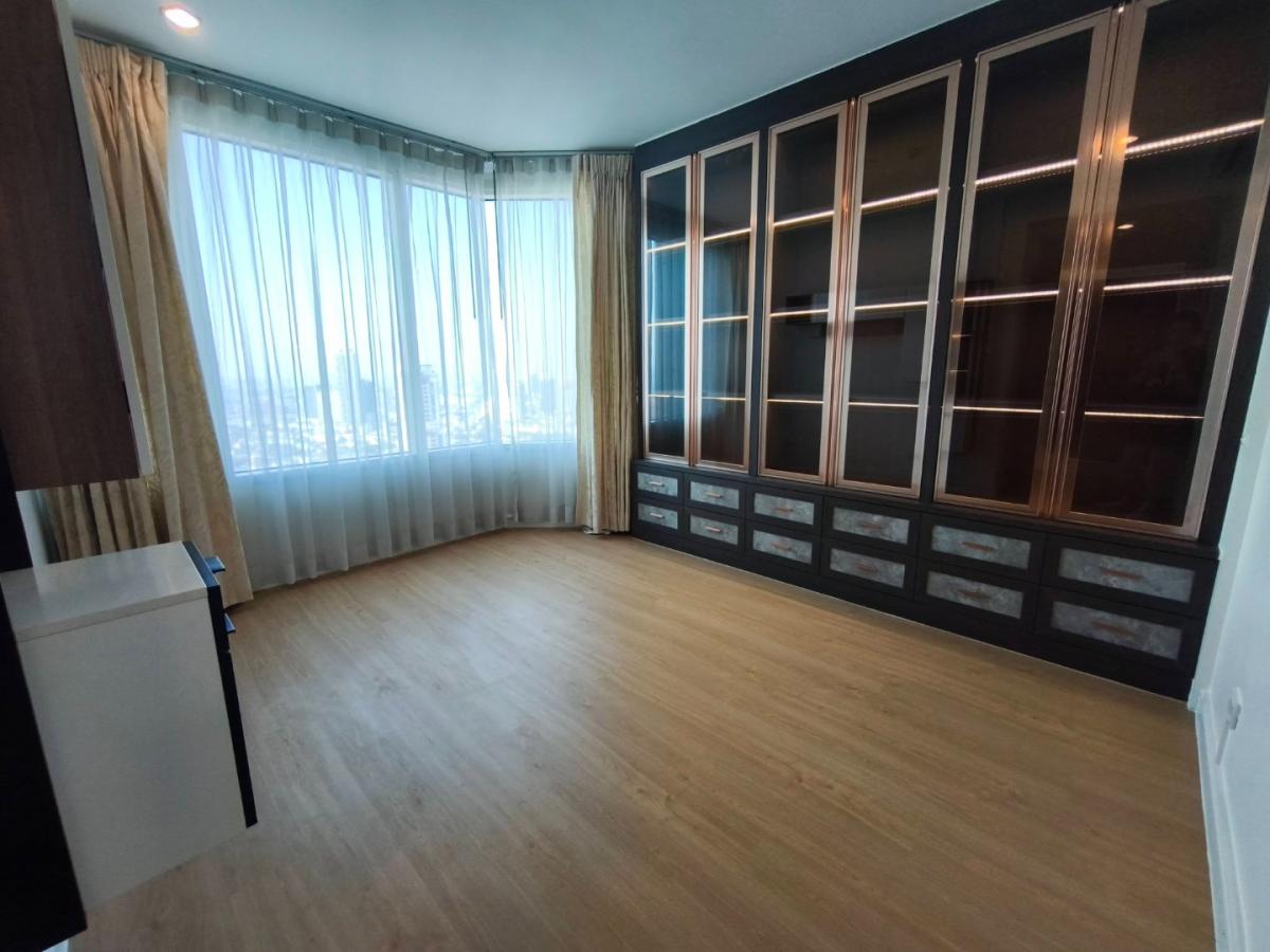 Watermark Chao Phraya River, 3 bed condo in Wongwian Yai, Bangkok — photo 8