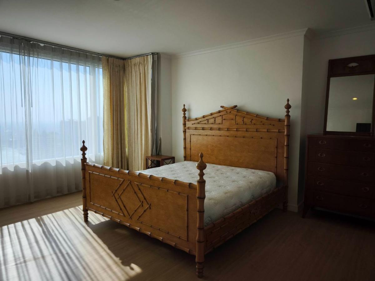 Watermark Chao Phraya River, 3 bed condo in Wongwian Yai, Bangkok — photo 6