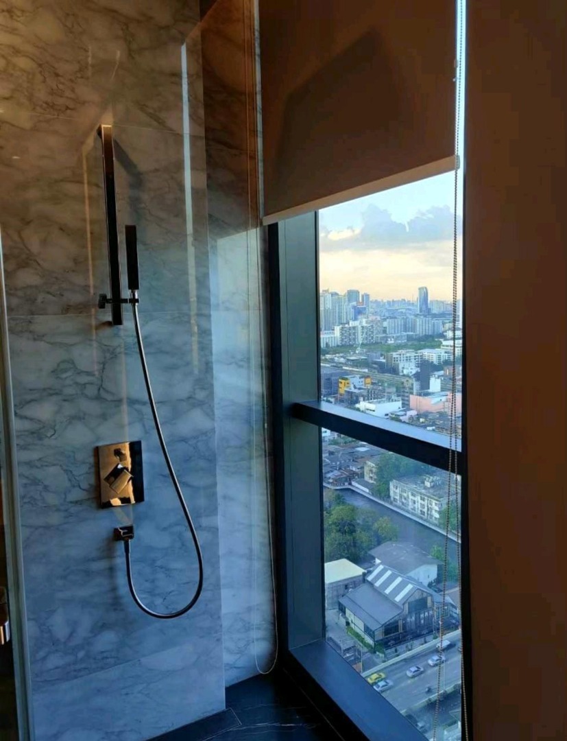 The Monument Thonglor, 2 bed condo in Sukhumvit, Bangkok — photo 12