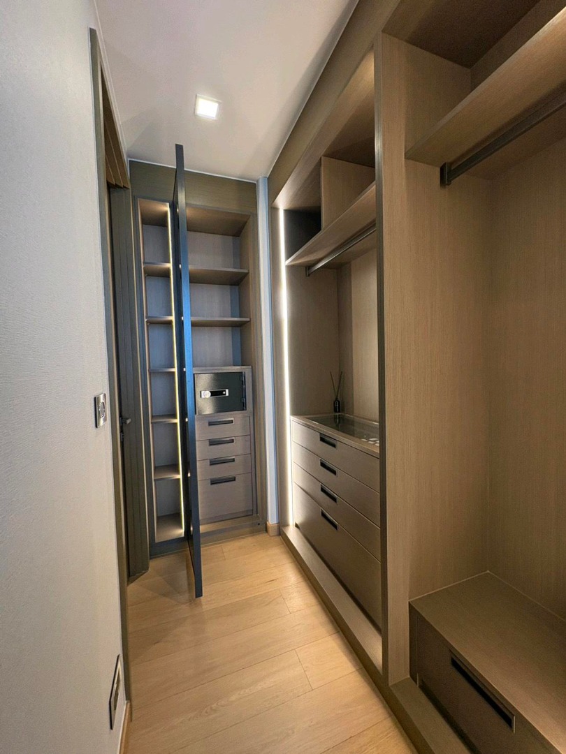 The Monument Thonglor, 2 bed condo in Sukhumvit, Bangkok — photo 17