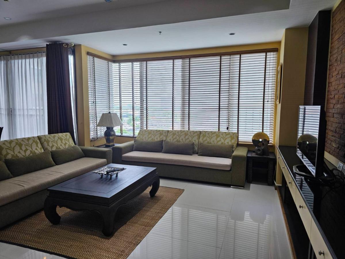 The Emporium Place, 2 bed condo in Sukhumvit, Bangkok — photo 2