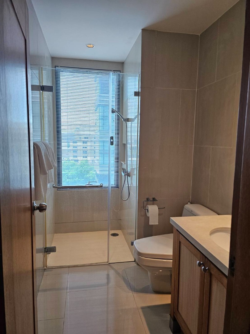 The Emporium Place, 2 bed condo in Sukhumvit, Bangkok — photo 16