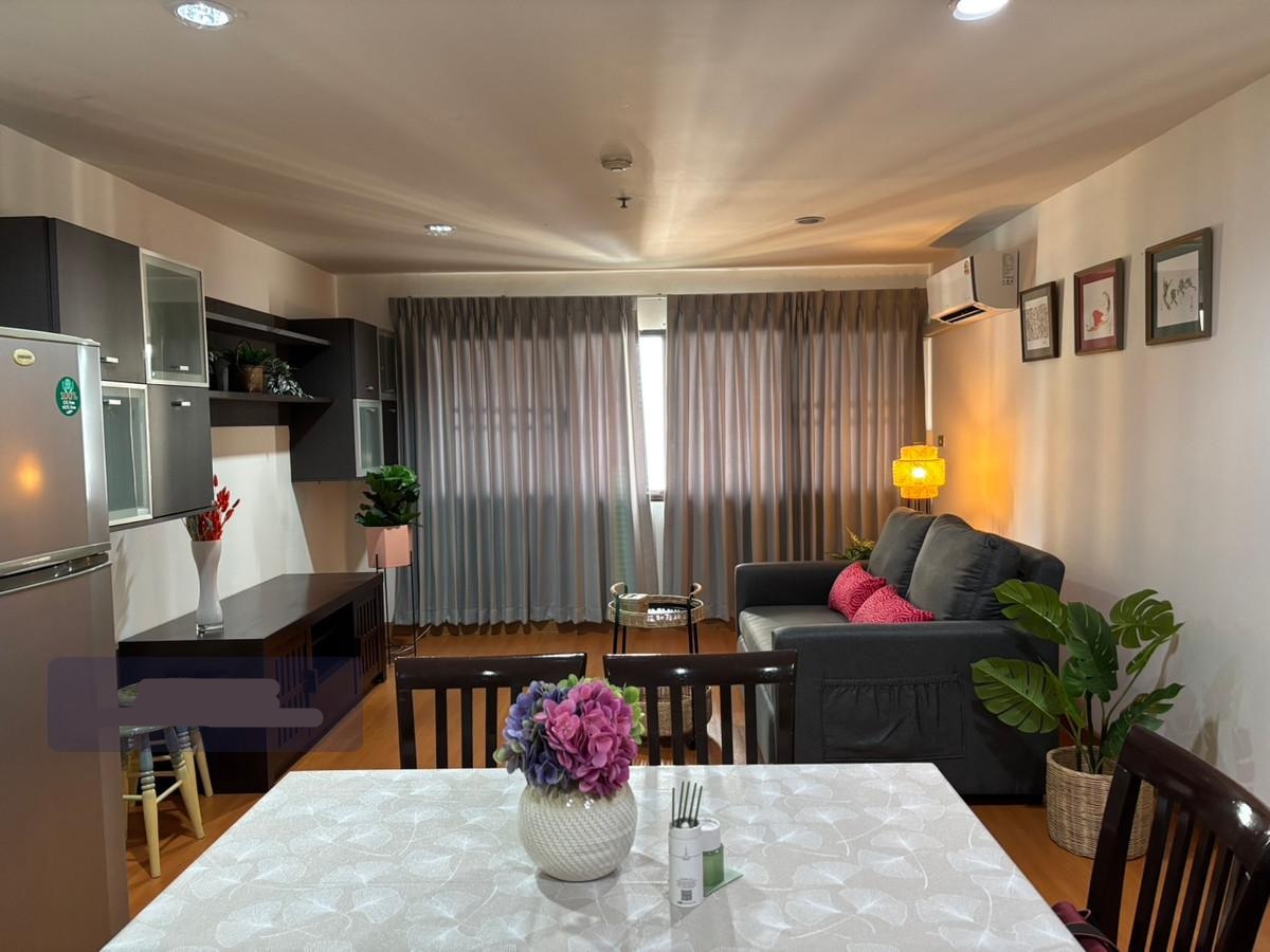 The Royal Place 2, 1 bed condo in Wireless, Bangkok — photo 6