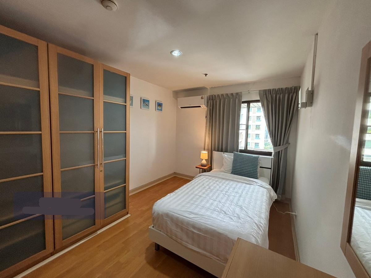 The Royal Place 2, 1 bed condo in Wireless, Bangkok — photo 11