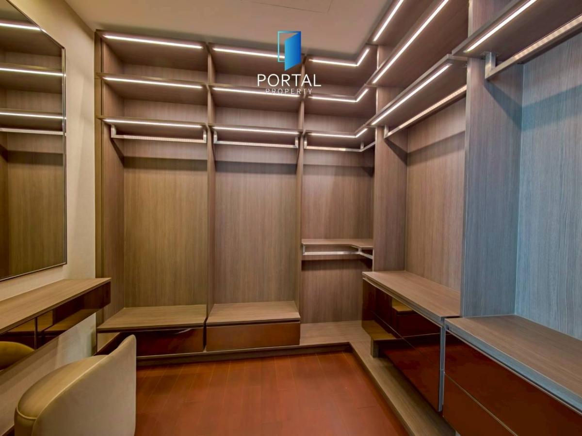 Q1 Sukhumvit, 3 bed condo in Nana North, Bangkok — photo 21