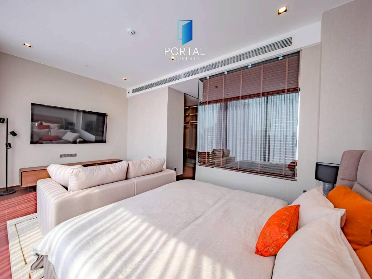 Q1 Sukhumvit, 3 bed condo in Nana North, Bangkok — photo 20
