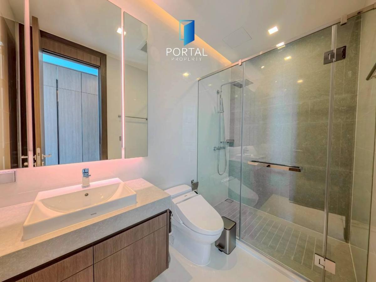 Q1 Sukhumvit, 3 bed condo in Nana North, Bangkok — photo 18