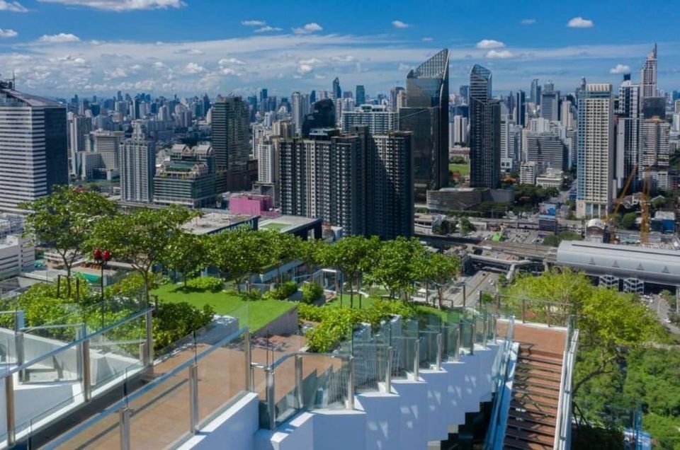 Life Asoke - Rama 9, 2 bed condo in Rama 9, Bangkok — photo 18