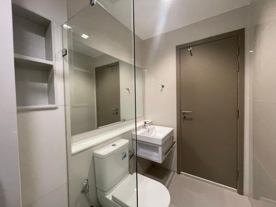 Life Asoke - Rama 9, 2 bed condo in Rama 9, Bangkok — photo 13