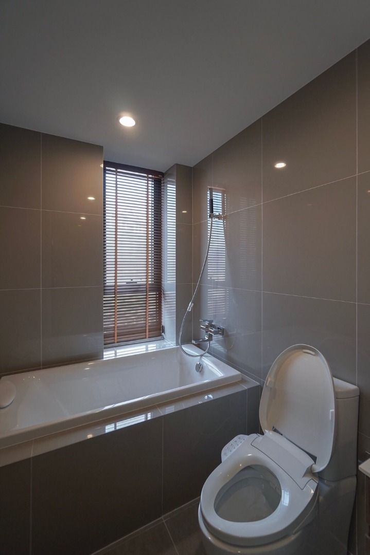 IDEO Mobi Asoke, 2 bed condo in Rama 9, Bangkok — photo 15