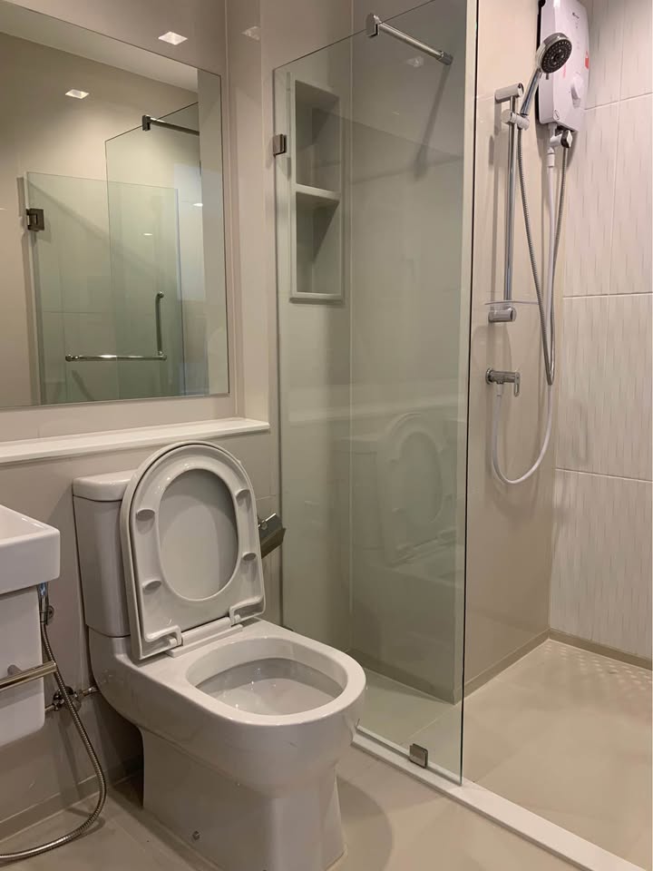 Life Asoke - Rama 9, 1 bed condo in Rama 9, Bangkok — photo 15