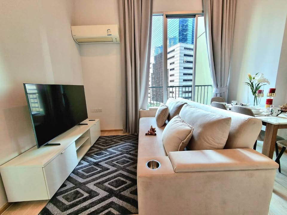 Noble Revolve Ratchada 2, 2 bed condo in Ratchadaphisek, Bangkok — photo 3