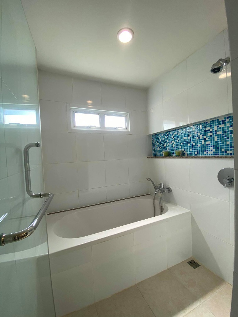Residence 52, 2 bed condo in On Nut, Bangkok — photo 18