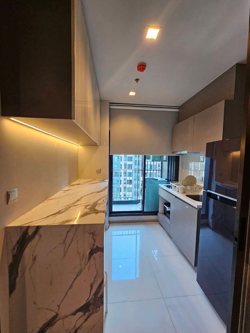 Life Asoke - Rama 9, 1 bed condo in Rama 9, Bangkok — photo 4