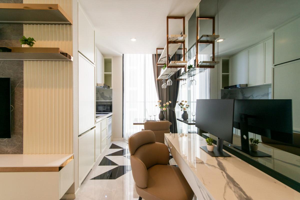 Noble Ploenchit, 1 bed condo in Wireless, Bangkok — photo 4