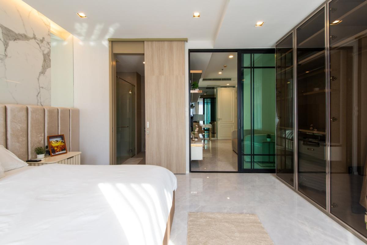 Noble Ploenchit, 1 bed condo in Wireless, Bangkok — photo 12
