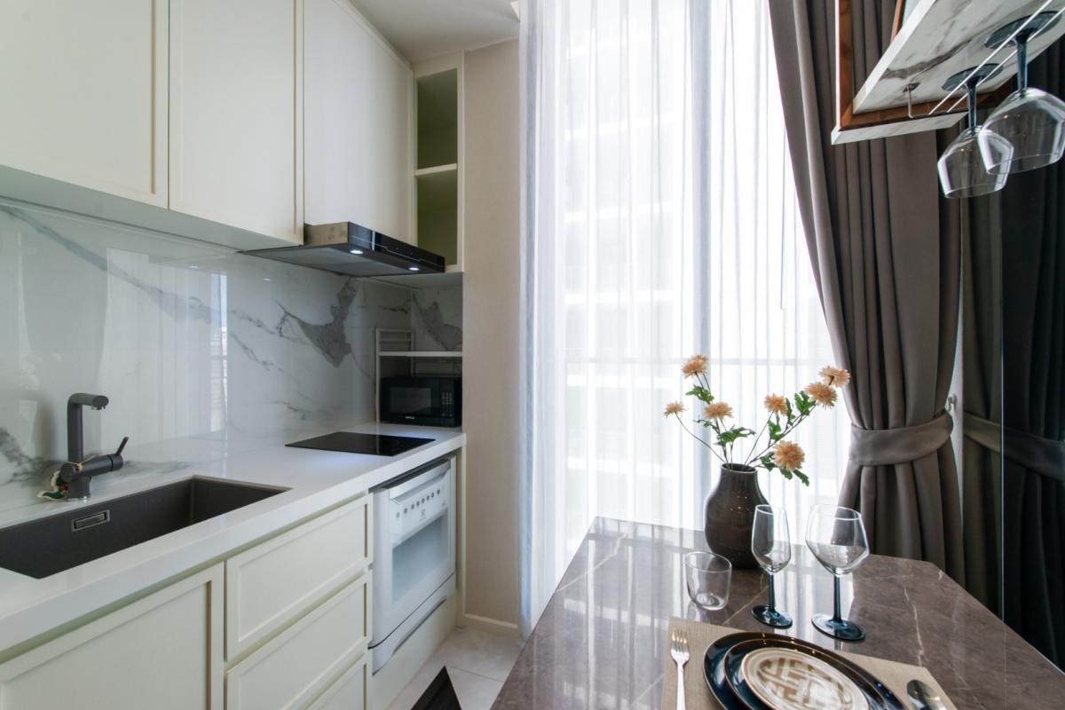 Noble Ploenchit, 1 bed condo in Wireless, Bangkok — photo 15
